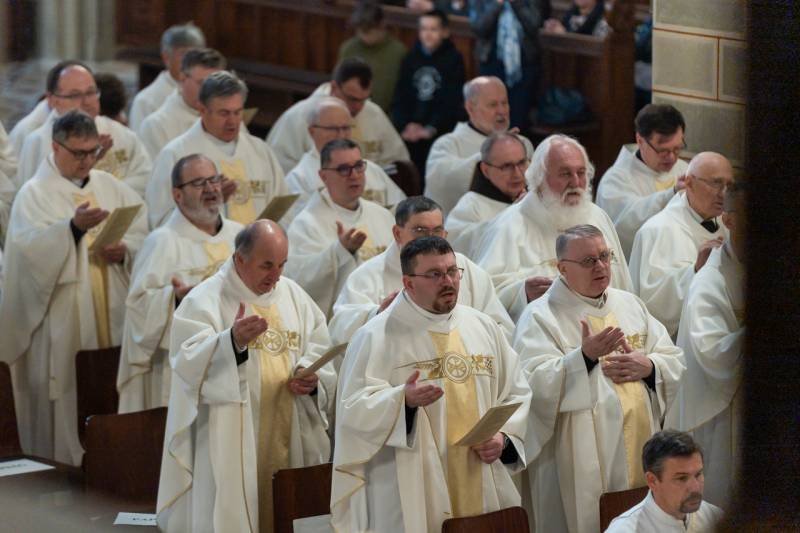 2024_03_28_olajszentelesi szentmise_97.jpg